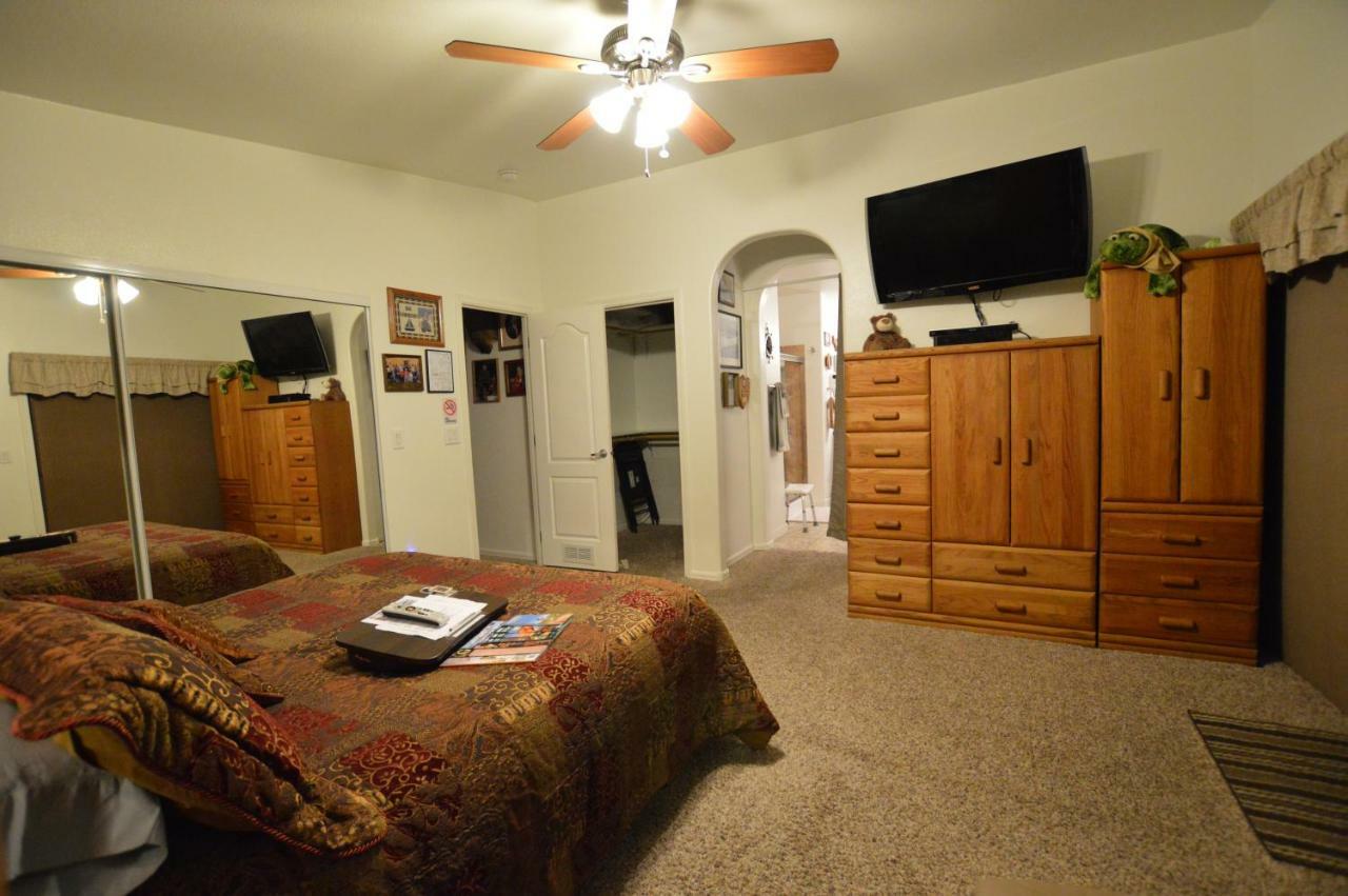 The Bear'S Den B&B Page Extérieur photo