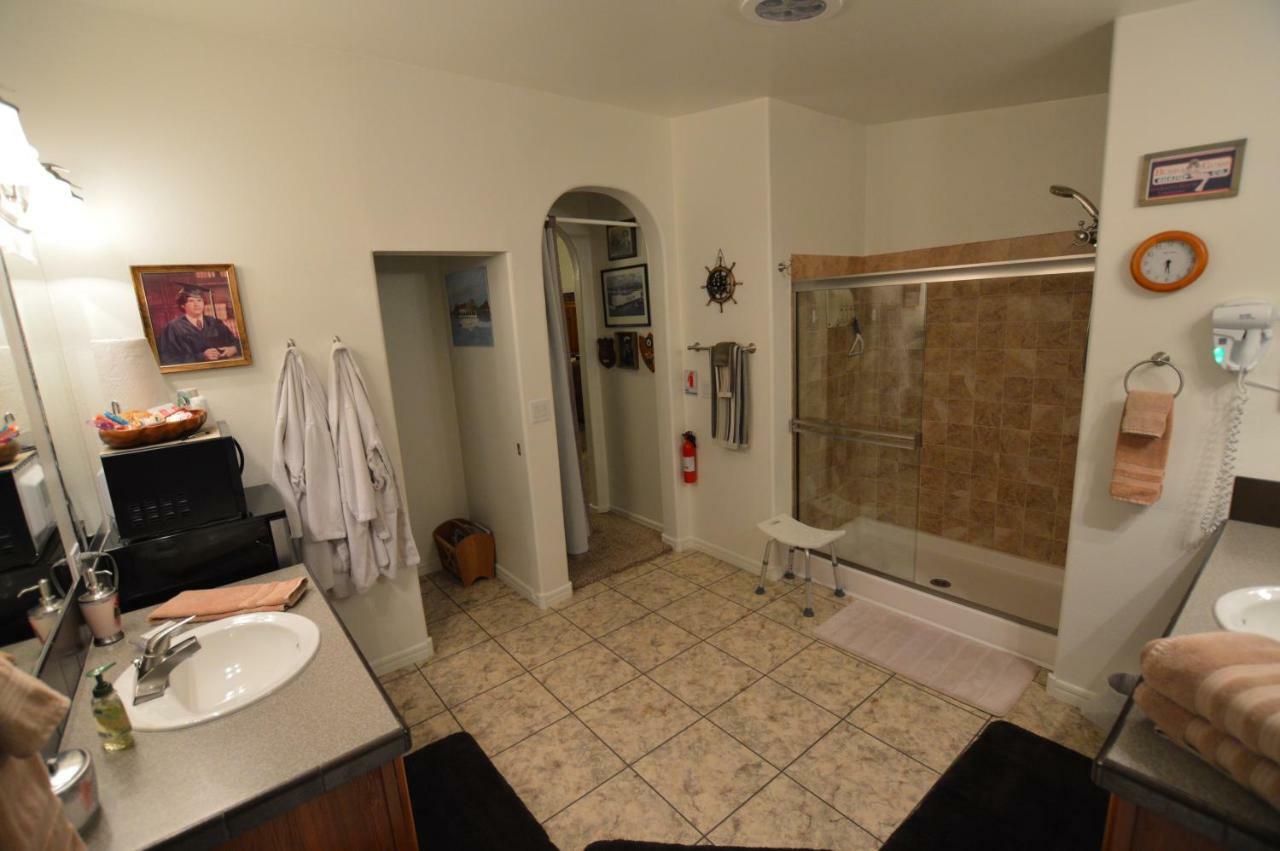 The Bear'S Den B&B Page Extérieur photo